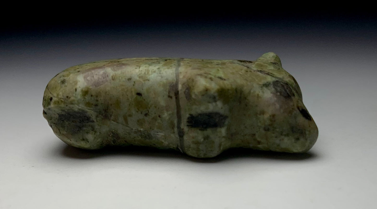 Rare 1970s Native Zuni Carved Serpentine Bear Fetish By Alonzo Hustito (d.)