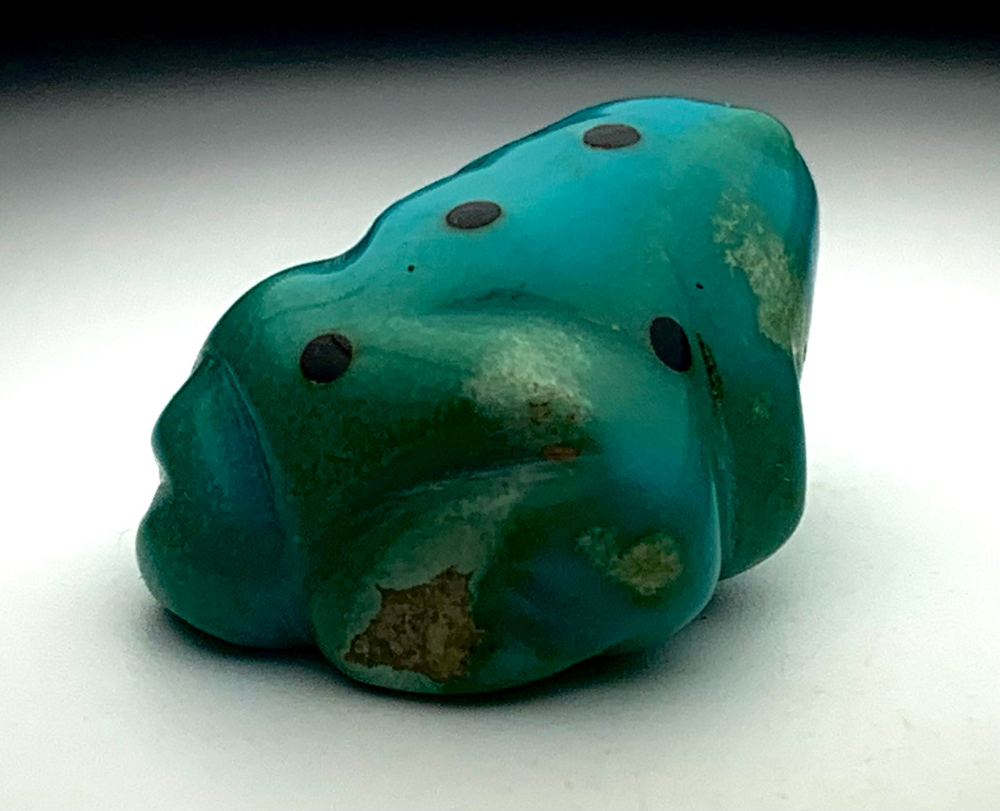 Mid Century Native Zuni Carved Turquoise Frog Fetish By Leo Poblano (d.)