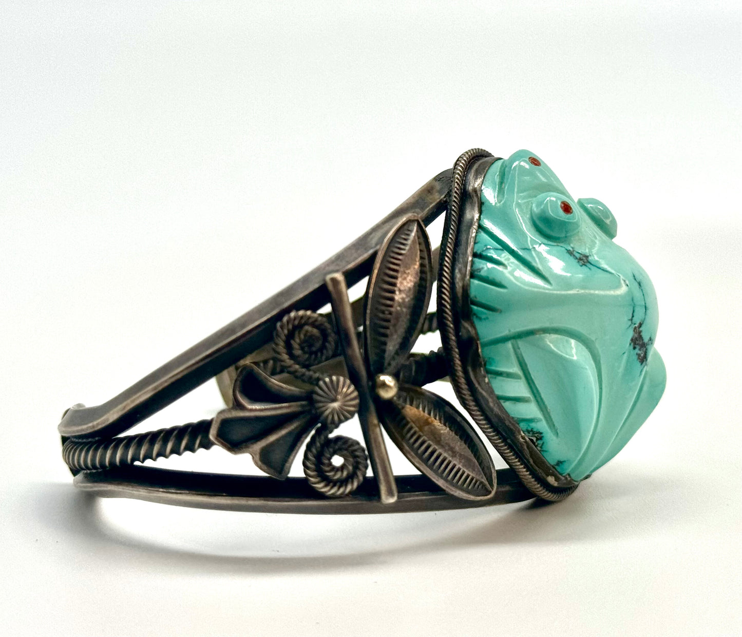 1970s Native Zuni & Navajo Carved Turquoise Frog Fetish Cuff/Bracelet By Pete (d.) & Dinah Gasper (d.) & Gary Reeves