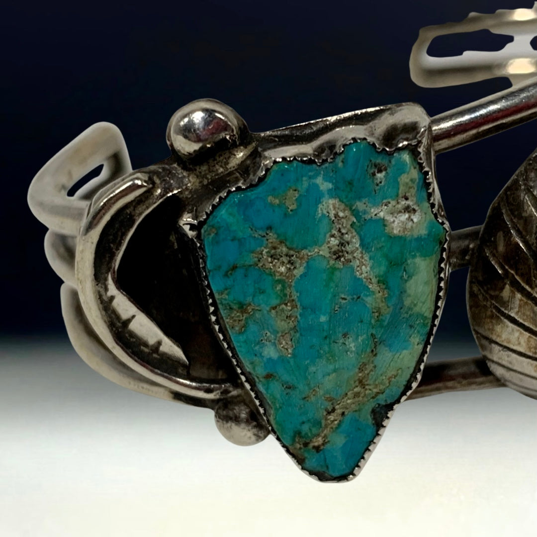 Native Zuni Sterling Silver Turquoise Leaf Fetish Bracelet By Leekya Deyuse (d.)