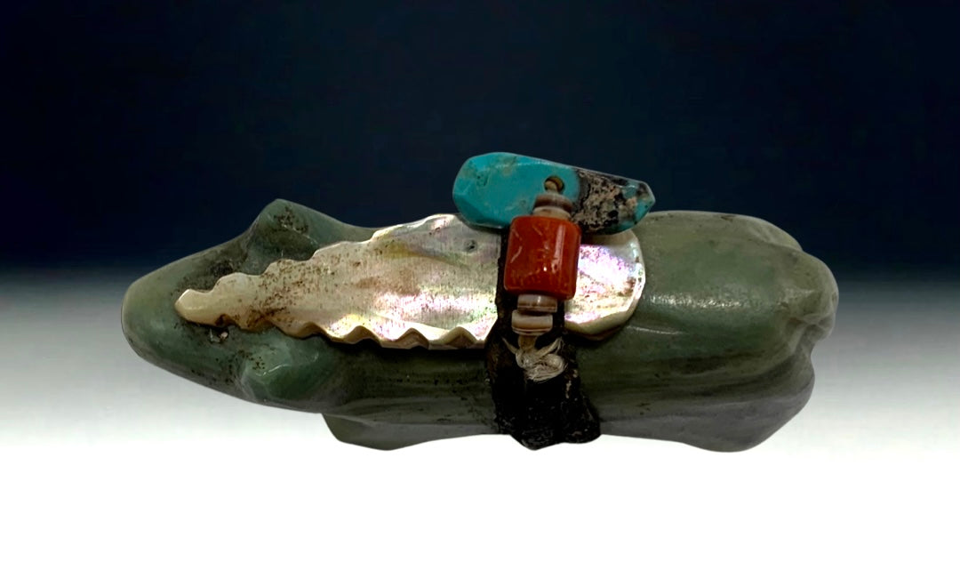 1970s Native Zuni Carved Serpentine Bear Fetish By Edna Leki (d.)